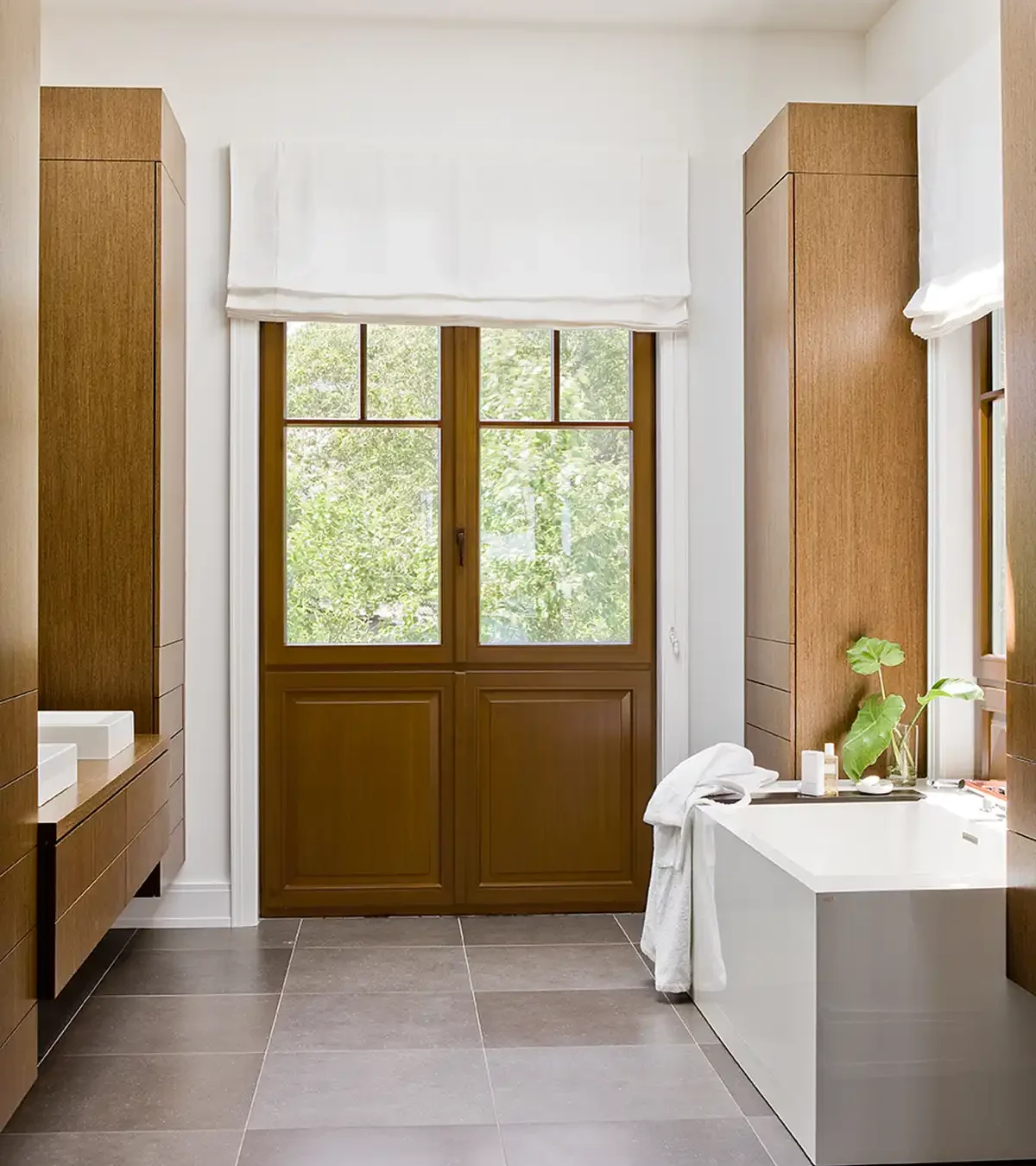 Bluff House New Construction by Doreve Nicholaeff Architecture