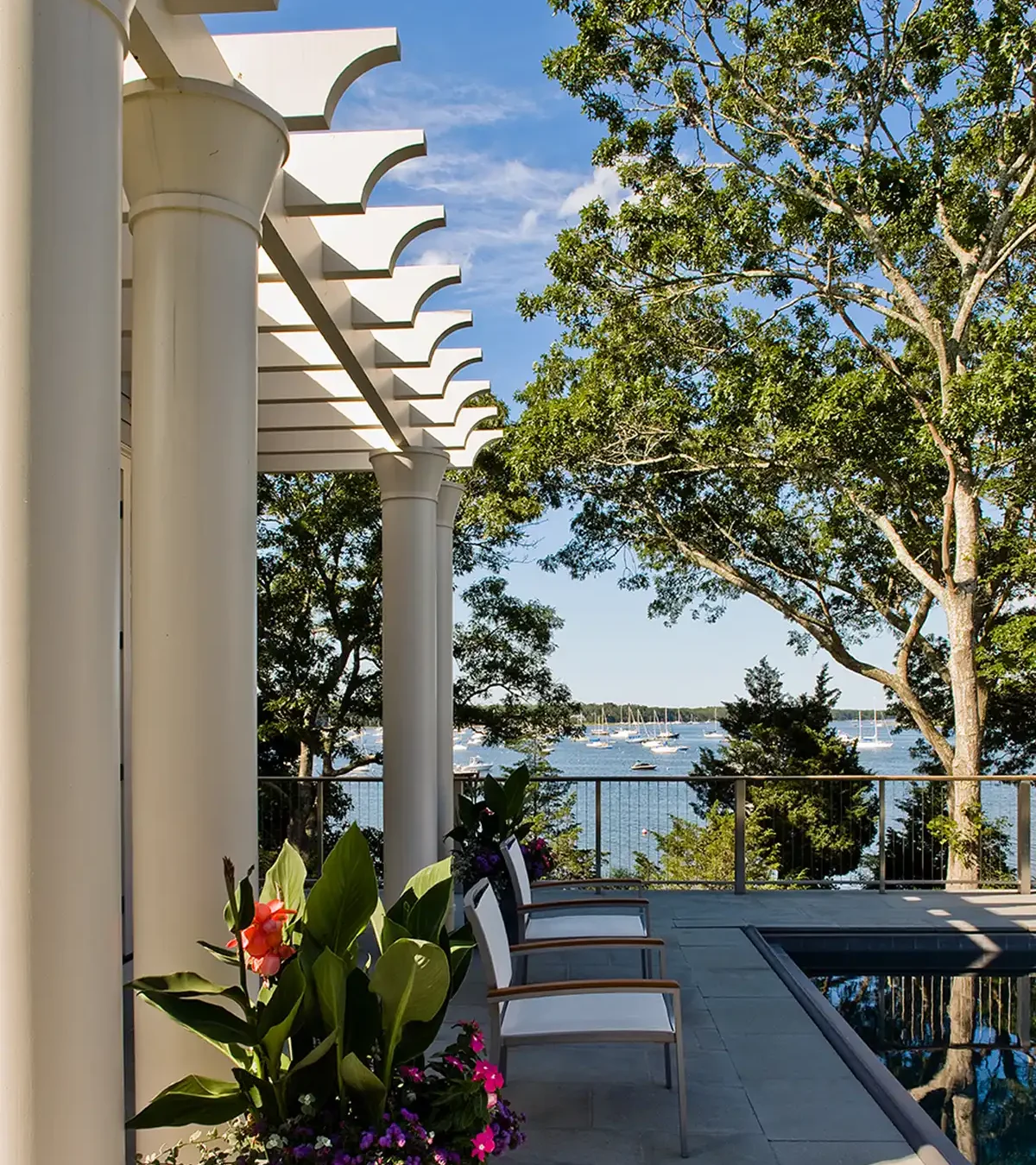 Bluff House New Construction by Doreve Nicholaeff Architecture