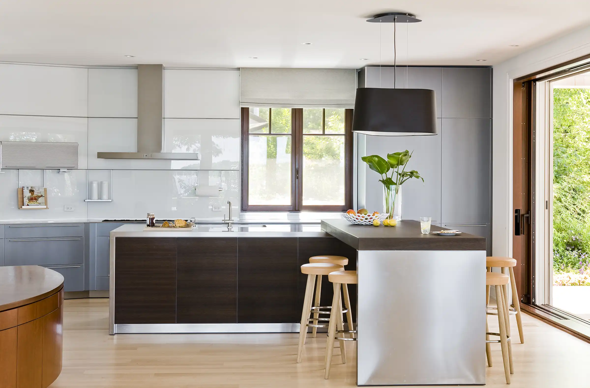 Bluff House New Construction by Doreve Nicholaeff Architecture