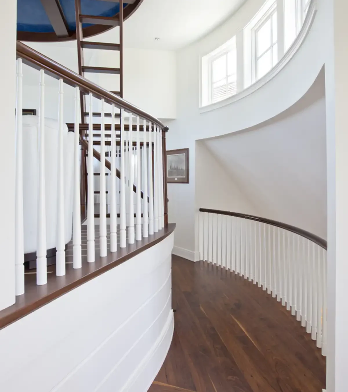 Doreve Nicholaeff Architecture stairway & railing detail image