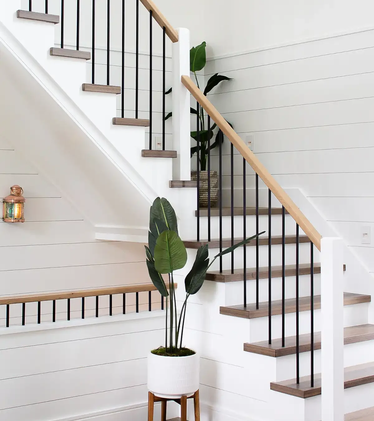 Doreve Nicholaeff Architecture stairway & railing detail image