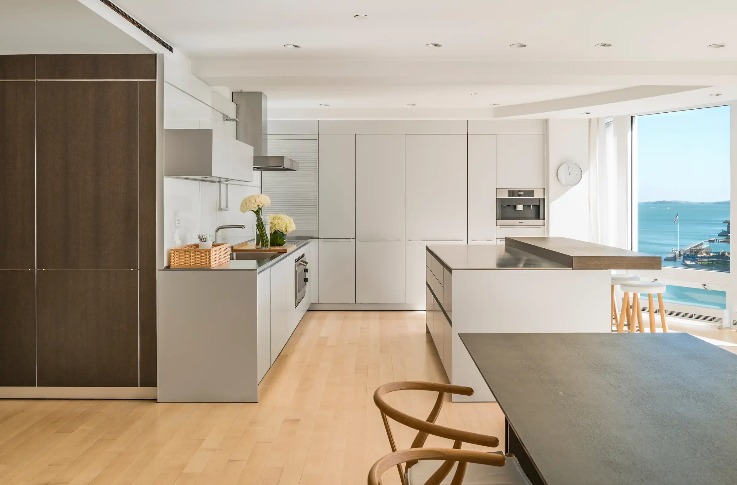 Urban Oasis home by Doreve Nicholaeff Architecture