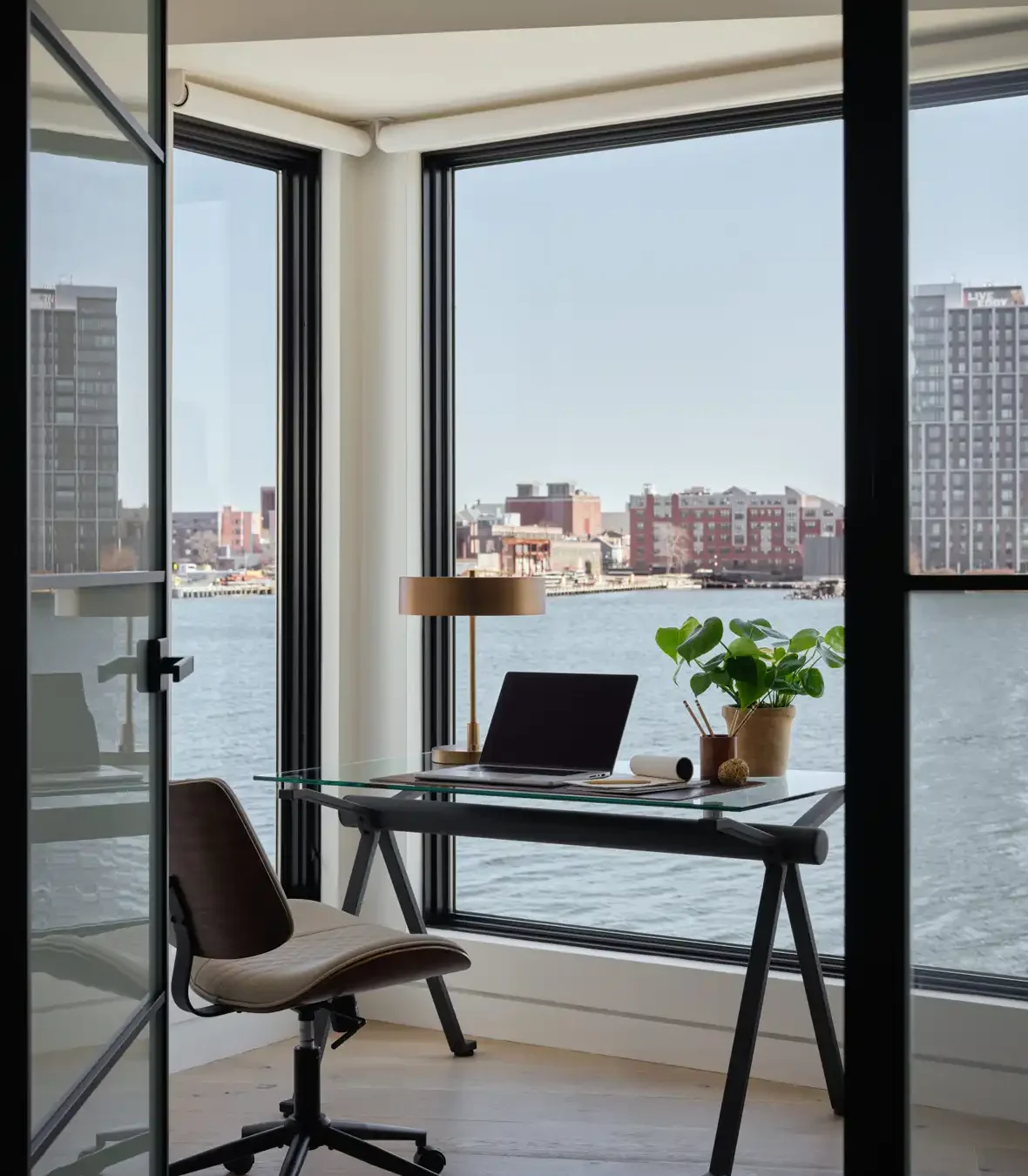 DNA Pied a Terre on the Water project image